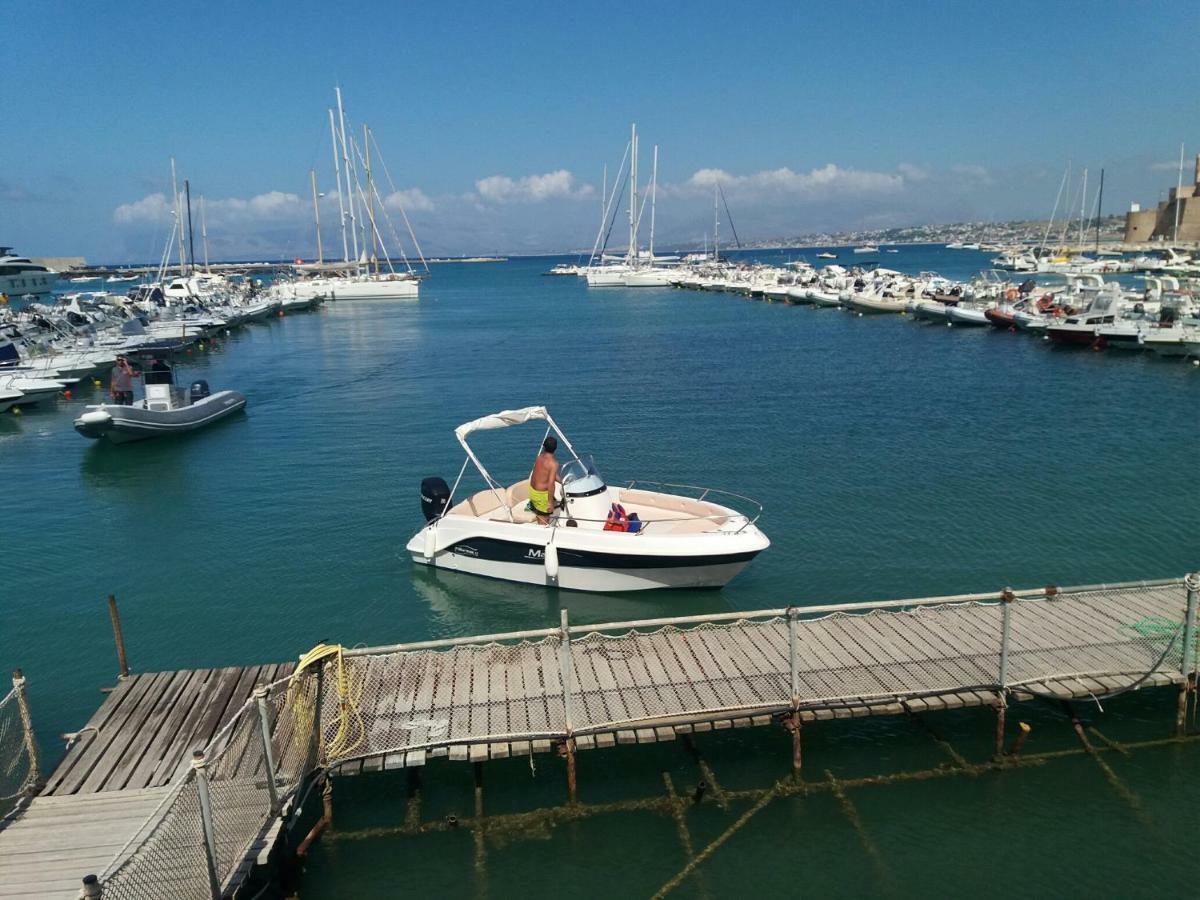 Maui Apartament Alcamo Exteriör bild